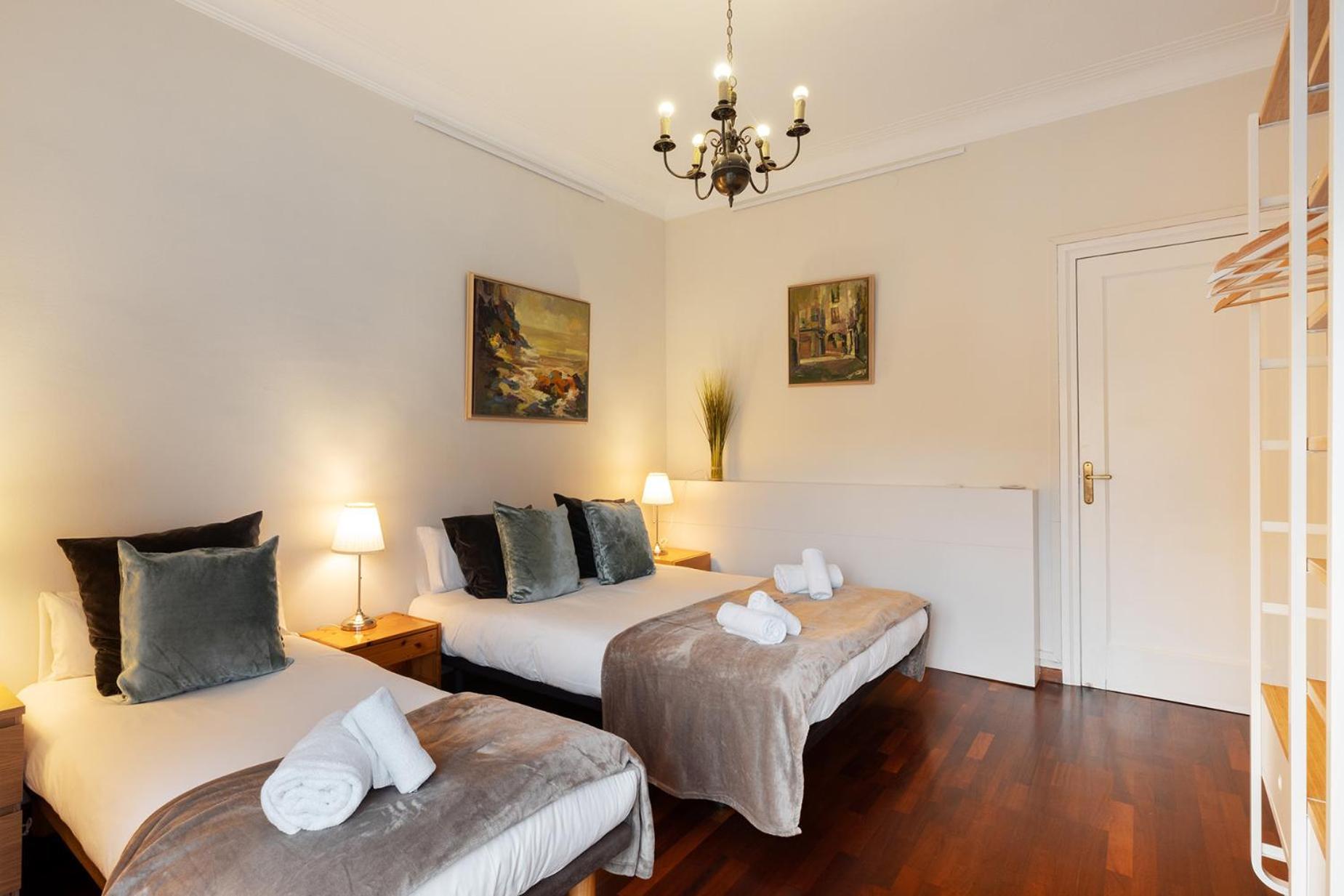 Large&beautiful 4min From Passeig De Gràcia Barcelone